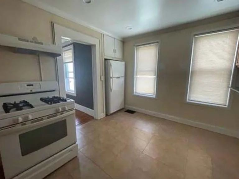 121 Monhagen Ave #B — Photo 5