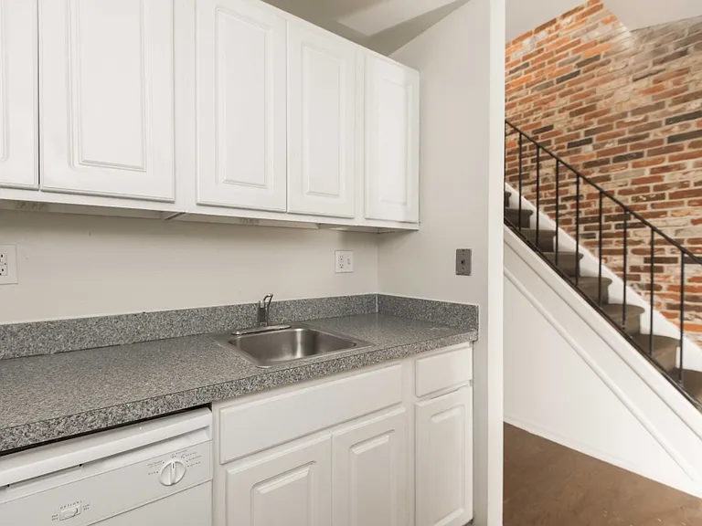 Liberty View Apartments — Photo 2