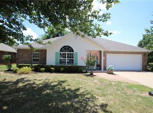 413 Ridgemont Ave, Lowell, AR 72745