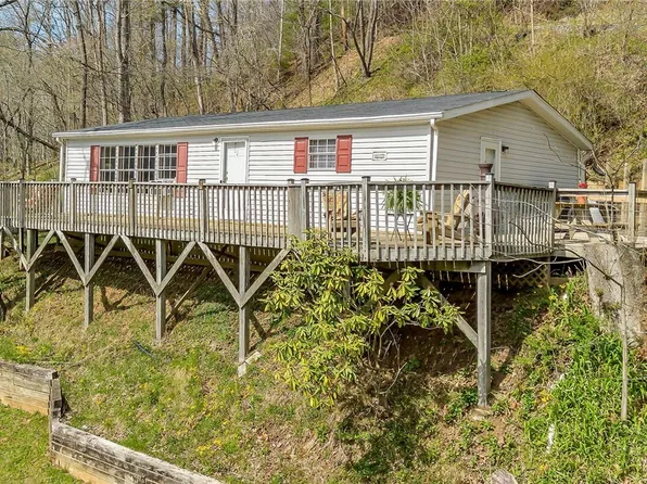 860 W. Sugar Tree Road, Warrensville, NC 28693