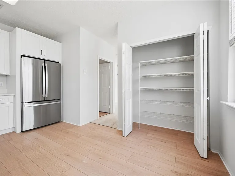 82 Hancock Dr — Photo 21