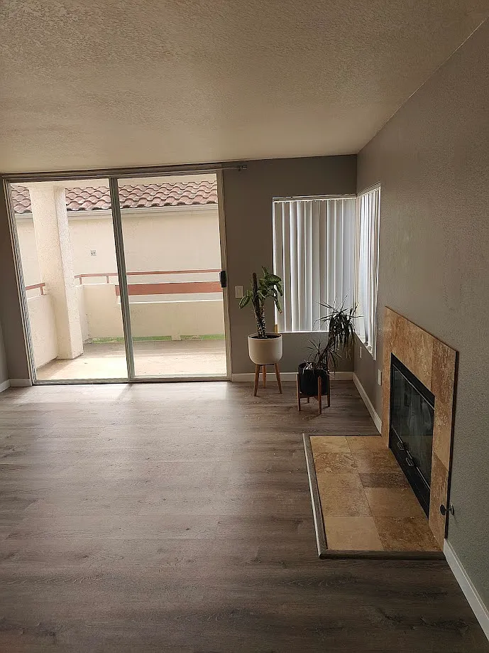 2 bed, 944 sqft, $2,800 — Photo 3