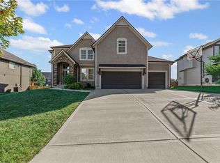 5137 Meadow Lark Dr, Shawnee, KS 66226