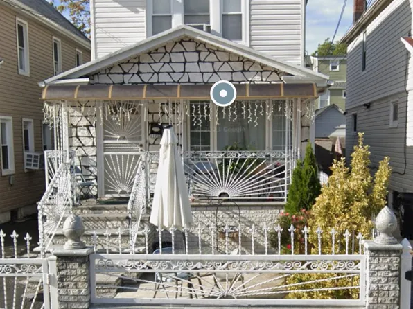 11736 196th St, Saint Albans, NY 11412
