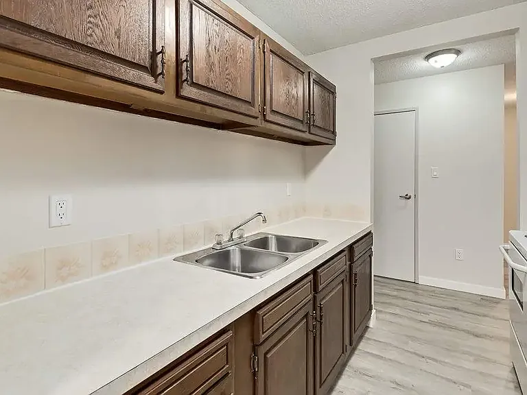 2399 Southview Dr SE — Photo 5