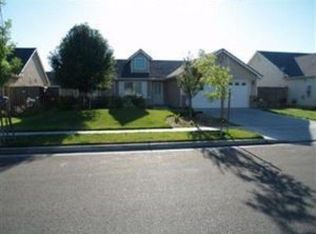 775 S Almond Ave, Kerman, CA 93630