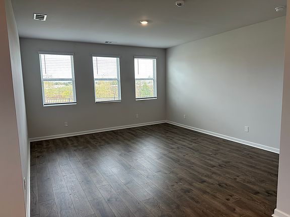 5th image of 2031 Quinn Dr