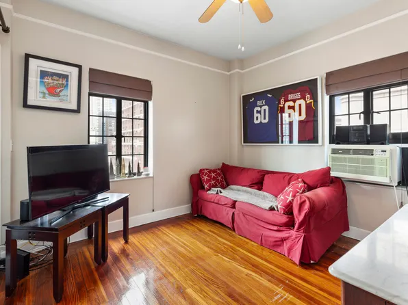 25 Tudor City Place image 4 of 6