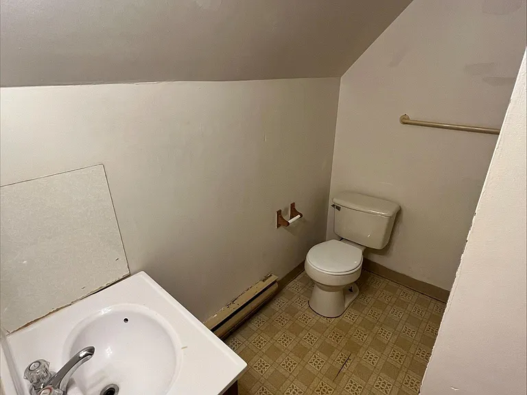 15 S Walnut St #4 — Photo 8