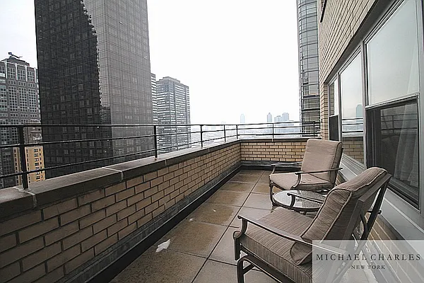 Rented by Michael Charles New York | media 35