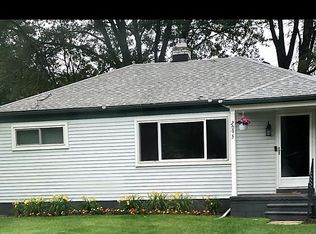 2095 Kohler St, Waterford, MI 48329