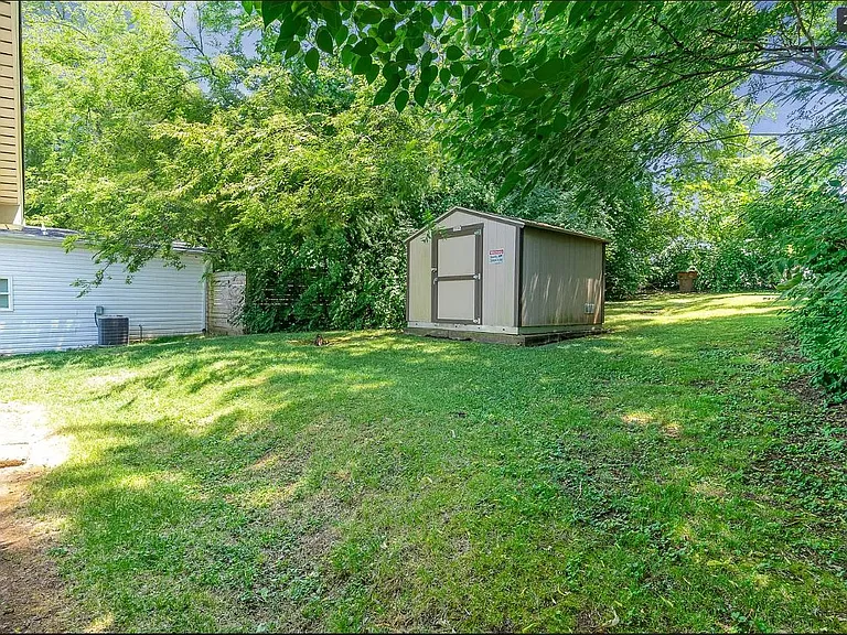 2215 Albion St — Photo 44