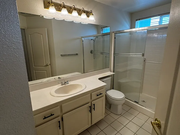5323 Sage Ct — Photo 9