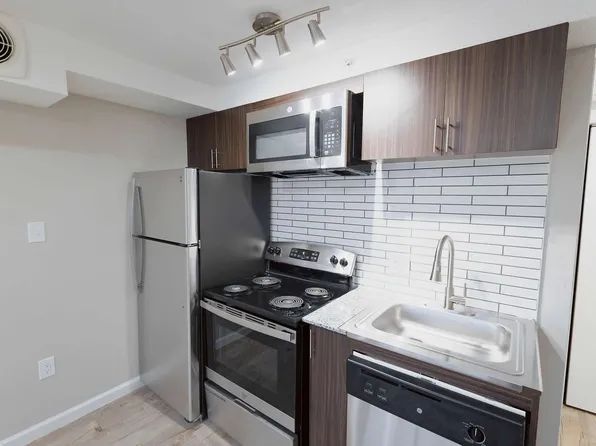 8302 N Interstate Highway 35, Austin, TX