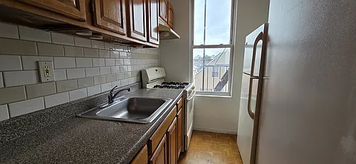60-19 56th Dr #2B Photo 1