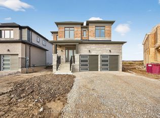 28 Legacy Cir, Wasaga Beach, ON L9Z 0L8