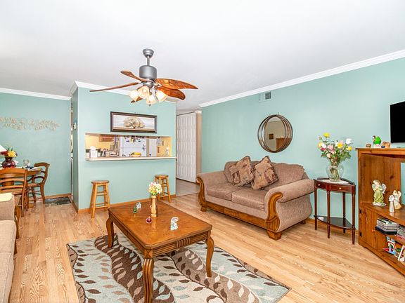5th image of 1905 Tall Oaks Dr Unit 3607