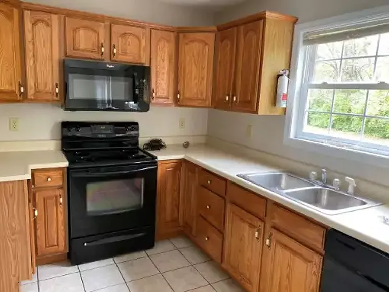 416 N Beech St — Photo 18