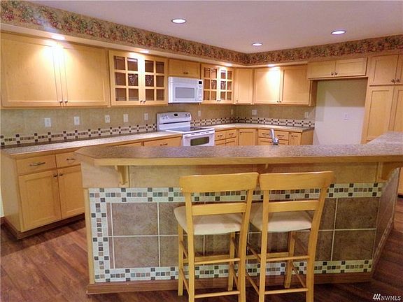 4th image of 65 E Wildflower Ln