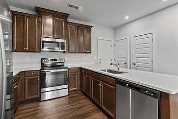 595 Weaver Brook Walk #A — Photo 3