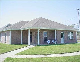 1st image of 912 Terry Dr