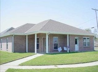 912 Terry Dr, Arabi, LA 70032