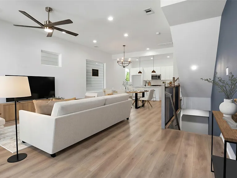 2806 Versailles Oak Ln — Photo 6