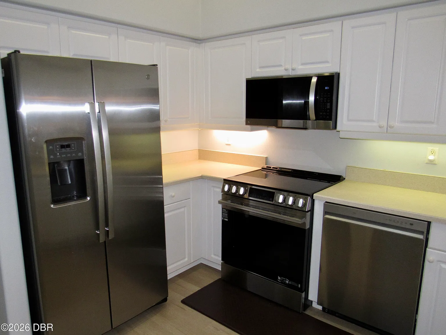 2 bed, 2.0 bath, 1279 sqft, $2,350 — Photo 3