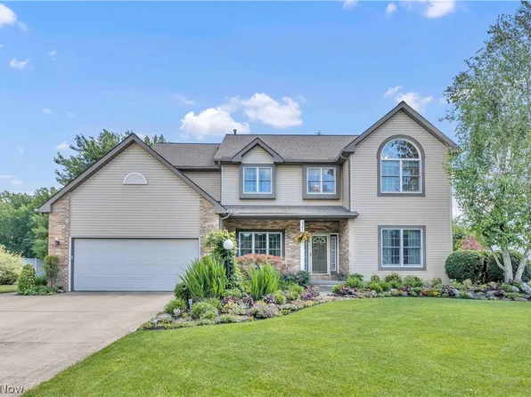 34897 Shawn Dr, North Ridgeville, OH 44039