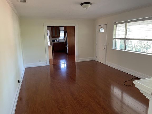 4th image of 1335 Almanor Ave