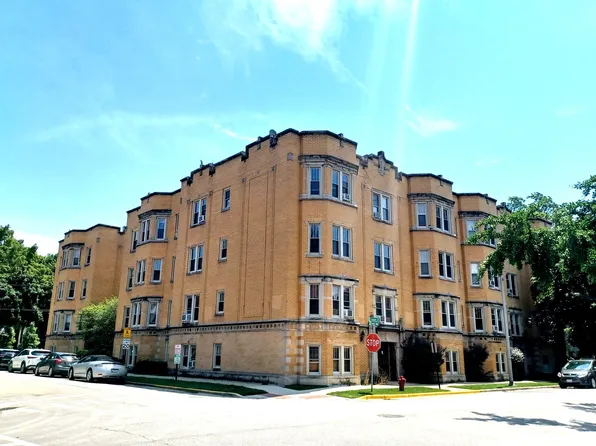 7444 Adams St APT 1F, Forest Park, IL 60130
