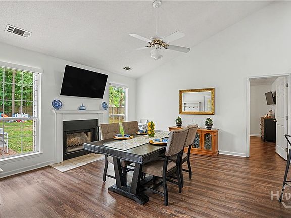 5th image of 801 Oxford Drive
