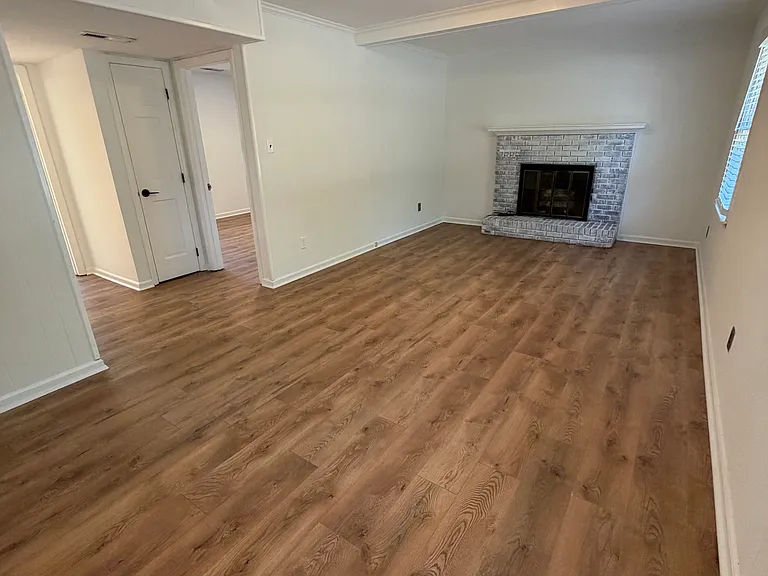 337 E Millbrook Rd — Photo 6