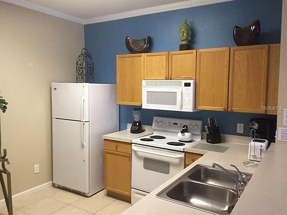 2nd image of 2392 Silver Palm Dr