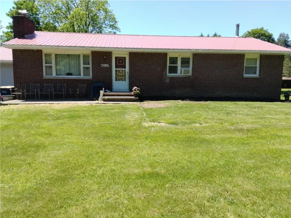 4577 Cory Corners Rd W, Marion, NY 14505