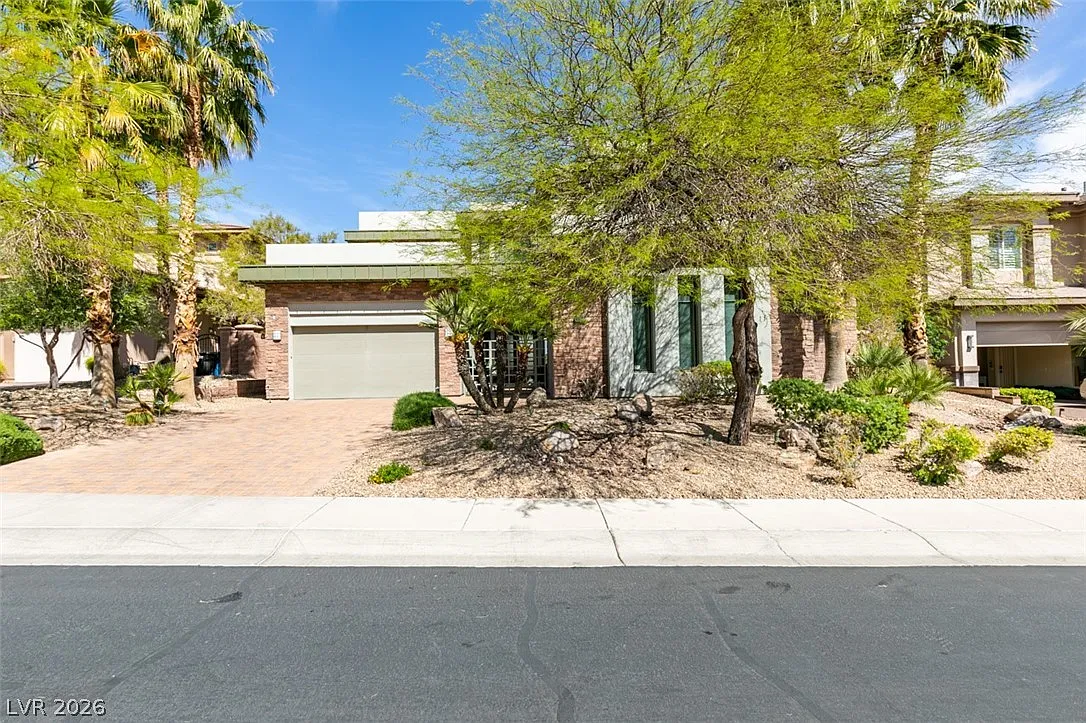 4 bed, 7.0 bath, 4988 sqft, $17,500 — Photo 2