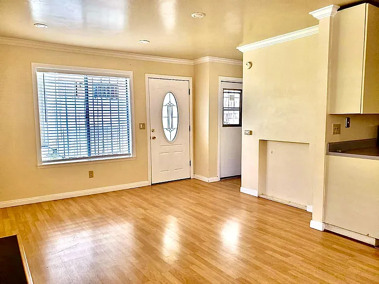 1462 S 45th St — Photo 3