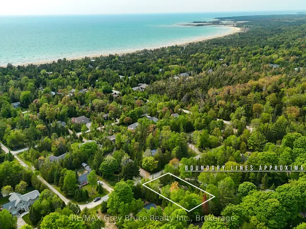 425 Dufferin Ave, South Bruce Peninsula, ON N0H 2G0