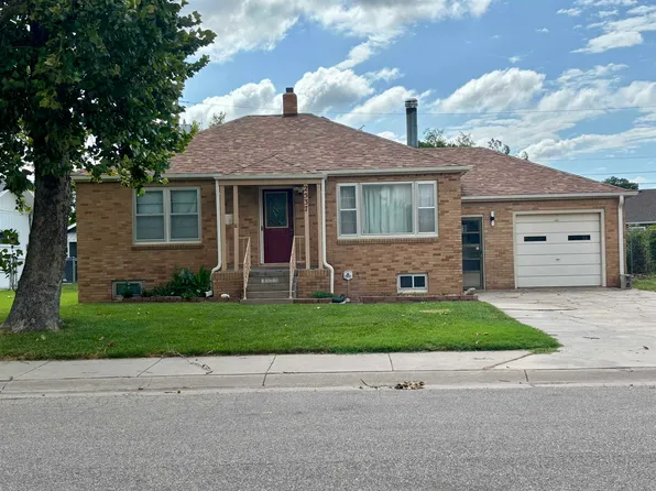 2537 Quivira Ave, Great Bend, KS 67530