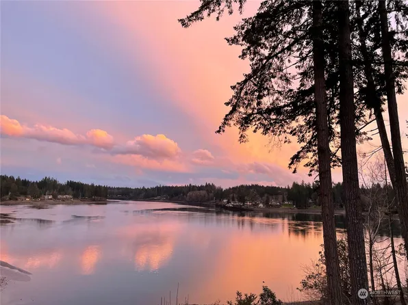 70 E Agate Beach Place, Shelton, WA 98584