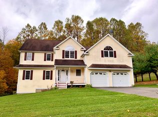 38 Brookfield Rd, Seymour, CT 06483