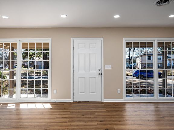 4th image of 2901 Teresa Ave