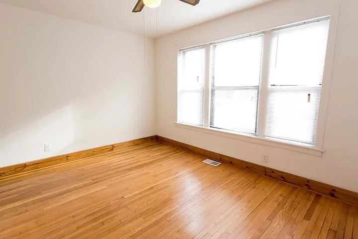 1018 E. 54th Street — Photo 13