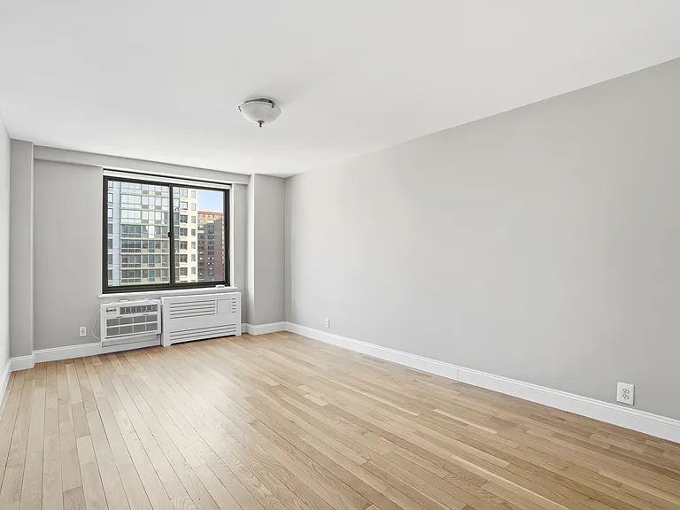 784 Columbus Ave #3K — Photo 14