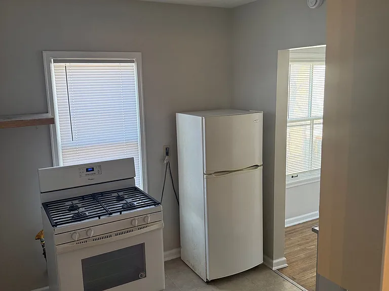 4539 University Ave — Photo 12
