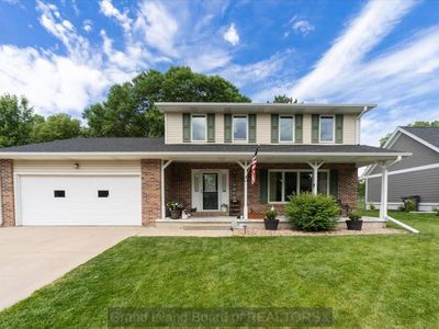 2216 Woodridge Ln, Grand Island, NE, 68801