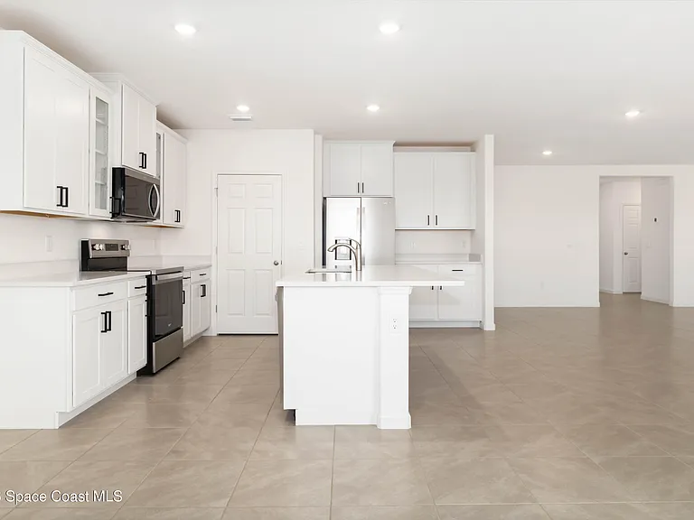 5072 Alabaster Dr — Photo 15