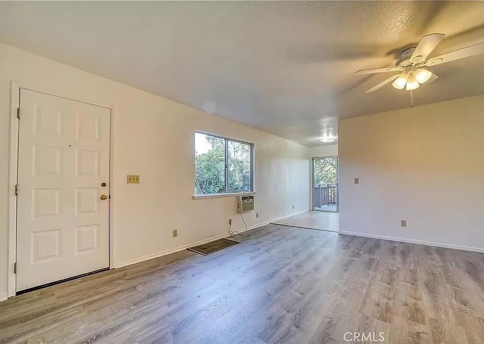 5693 Rosario Ave