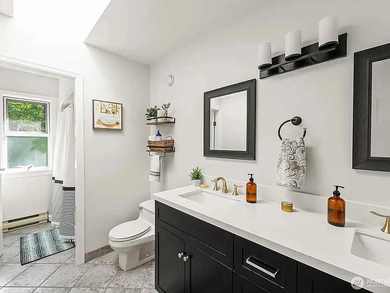 33 N Bay Ln — Photo 15