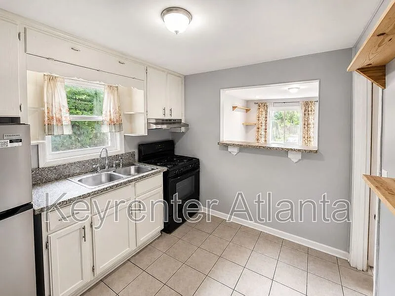 1155 United Ave SE #C